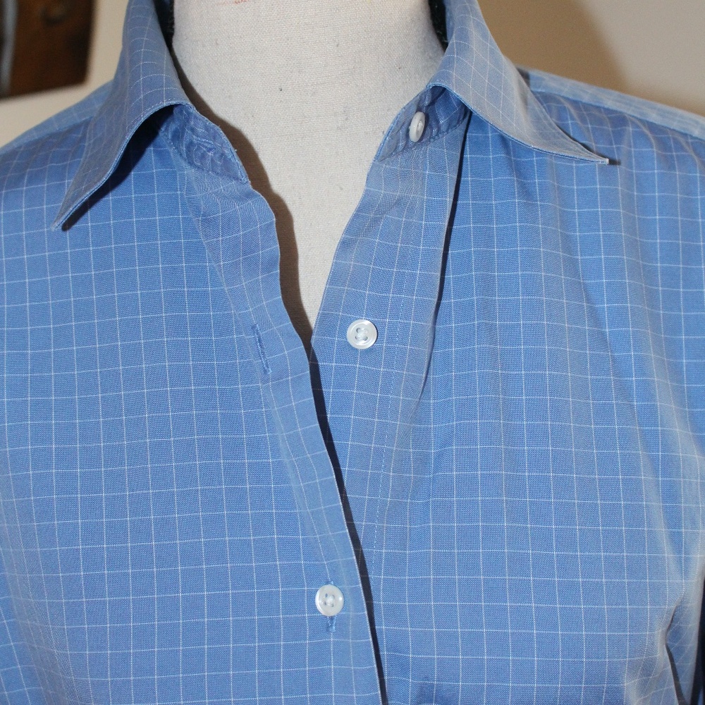 Talbots, wrinkle resistant button down shirt. ........ - Picture 4 of 8